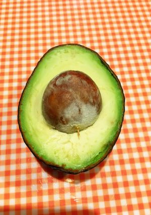 アボカドの色が変わらない！オススメ保存法-レシピのメイン写真