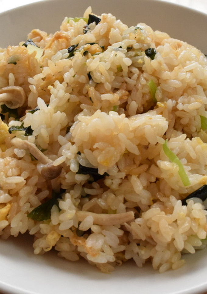 わかめと油揚げの炒飯-レシピのメイン写真