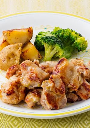 しっとりやわらか♪旨塩レモンチキンソテー-レシピのメイン写真