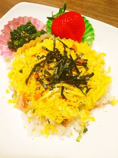 ひな祭りにも♡鮭ときゅうりのちらし寿司-レシピのメイン写真