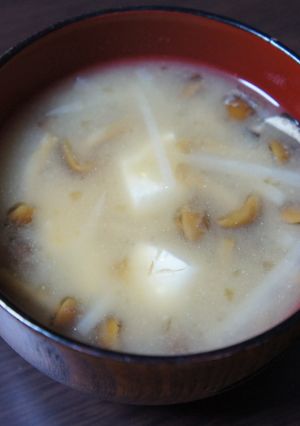 大根の皮で節約☆なめこ入り味噌汁-レシピのメイン写真
