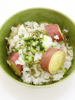 塩糀で炊く♪おかわり!さつまいもご飯-レシピのメイン写真
