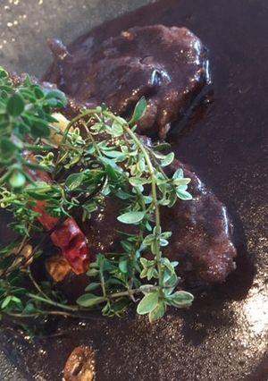 鹿肉のソテー　赤ワインとチョコのソース-レシピのメイン写真