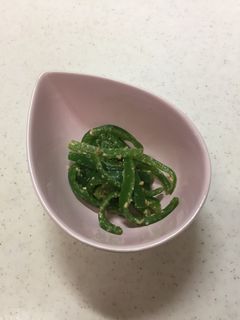 簡単美味しい!茹でピーマンのごま和え。-レシピのメイン写真