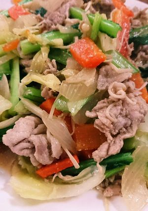 簡単で美味⭐たっぷり肉野菜炒め♪-レシピのメイン写真