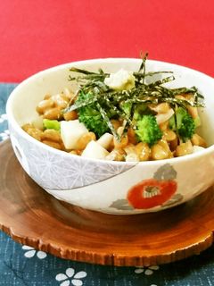 納豆にブロッコリーと長芋☆わさびが合うよ-レシピのメイン写真