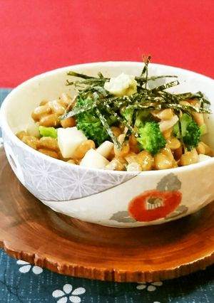 納豆にブロッコリーと長芋☆わさびが合うよ-レシピのメイン写真