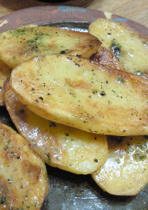 ジャガイモのガーリックバター焼き-レシピのメイン写真