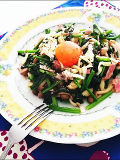 ほうれん草とシメジとベーコンのカルボ風♪-レシピのメイン写真