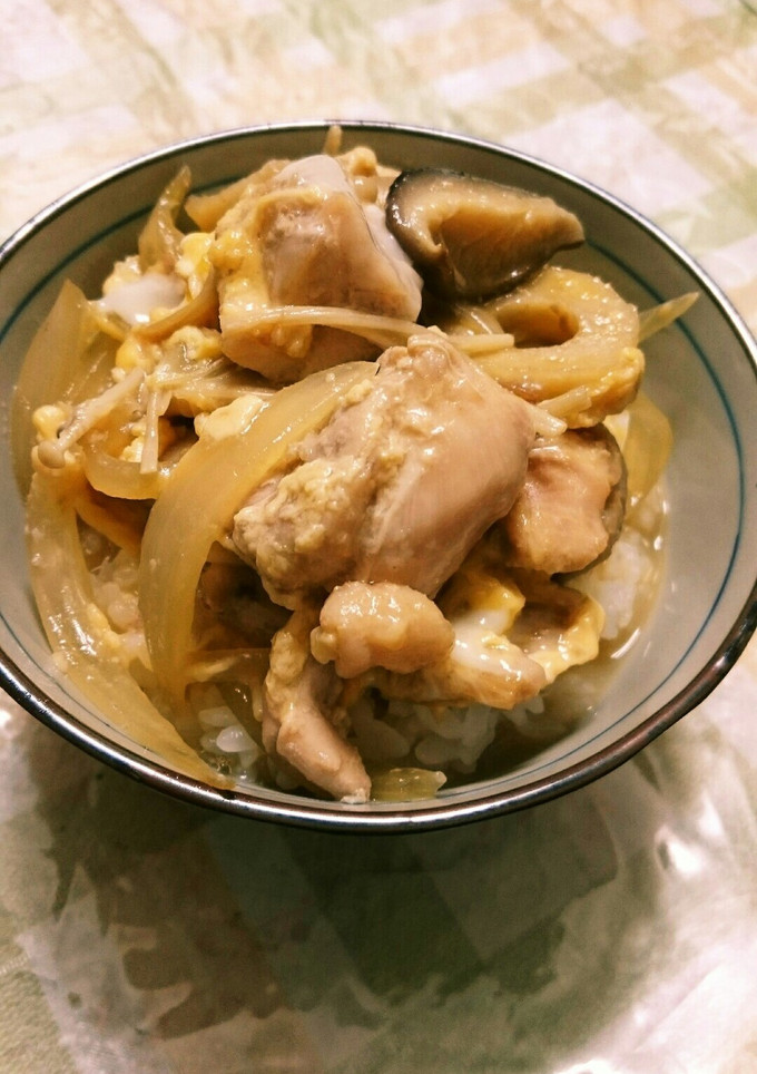 きのことちくわ入り♪つゆ多めの親子丼☆-レシピのメイン写真