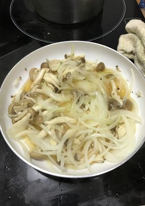キノコ丼andラーメン-レシピのメイン写真