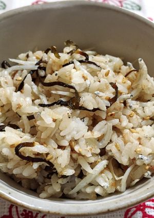 胡麻しらす塩昆布混ぜご飯♡おにぎりにも-レシピのメイン写真