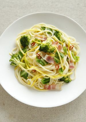ガーリックスプラウトと春野菜のパスタ-レシピのメイン写真