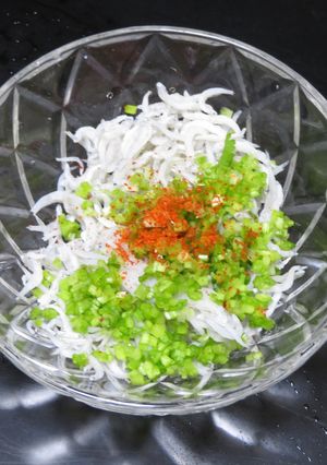 時短☆パクチーの茎としらすの和え物☆覚書-レシピのメイン写真