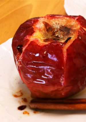 ラム香る♪レーズンたっぷり焼き林檎-レシピのメイン写真