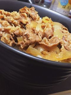 簡単!フライパンで美味しいつゆだく牛丼!-レシピのメイン写真