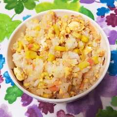 1歳ご飯☆塩鮭とコーンのバター炒飯-レシピのメイン写真