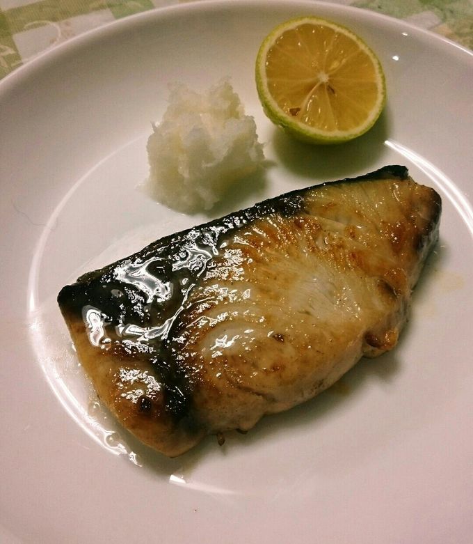 本みりんが決め手！しっとりぶりの塩焼き♪-レシピのメイン写真