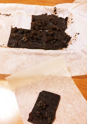 甘くないラムレーズンチョコ-レシピのメイン写真
