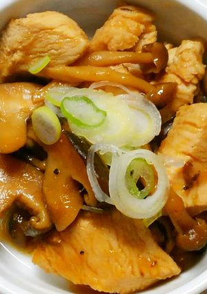 簡単!鶏むね肉と椎茸 しめじの生姜焼き!-レシピのメイン写真
