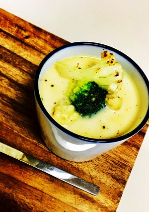 ブロッコリーとカリフラワーの豆乳スープ-レシピのメイン写真