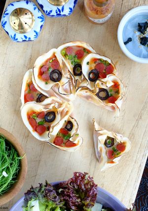 簡単で完璧っ♡餃子の皮のフラワー・ピザ！-レシピのメイン写真