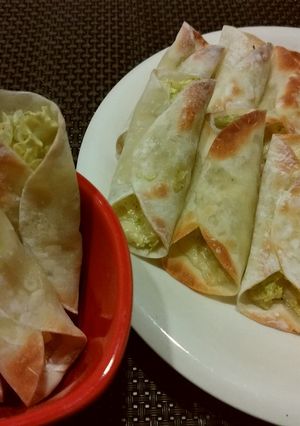 簡単☆キャベツとチーズのおつまみ餃子♪-レシピのメイン写真