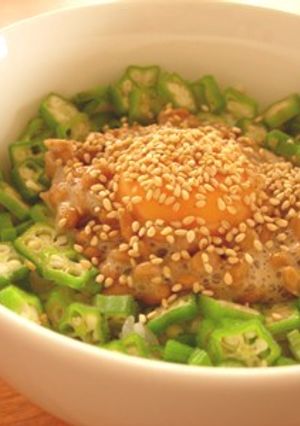 ワタシの一人メシ♪　オクラ納豆丼-レシピのメイン写真