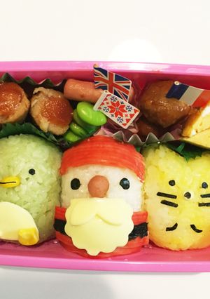 クリスマス簡単キャラ弁♡すみっこ&サンタ-レシピのメイン写真