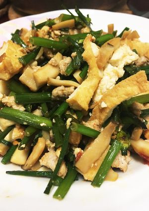 台湾料理♪チャイブと豆板醤のはや簡単料理-レシピのメイン写真