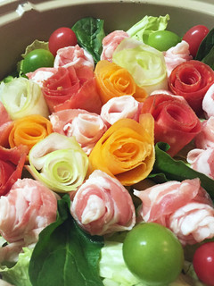 ビジュアル鍋 豚バラ 薔薇鍋-レシピのメイン写真