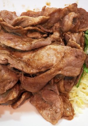 ヨシダグルメのたれ で 豚しょうが焼き-レシピのメイン写真