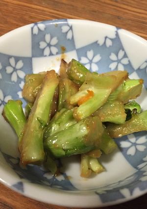 ブロッコリー茎の味噌バター炒め-レシピのメイン写真
