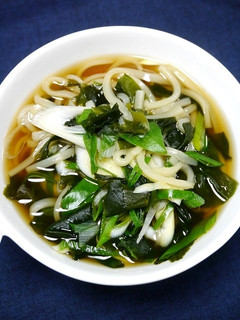 カルシウムたっぷり!わかめの生姜うどん-レシピのメイン写真