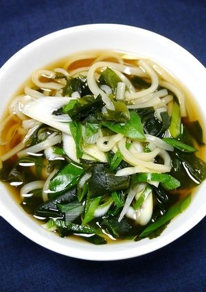 カルシウムたっぷり！わかめの生姜うどん-レシピのメイン写真