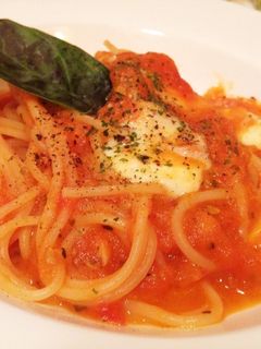 トマトとモッツァレラチーズのパスタ♪-レシピのメイン写真