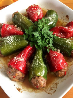 クリスマスカラーなピーマンの肉詰め-レシピのメイン写真