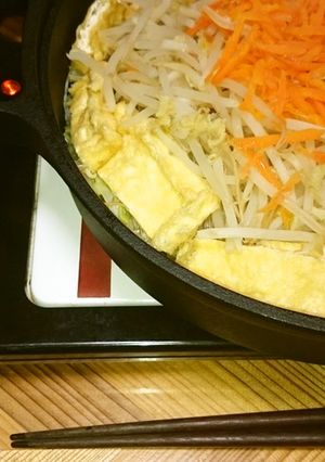鶏もも肉に塩こしょうをしてすき焼き-レシピのメイン写真