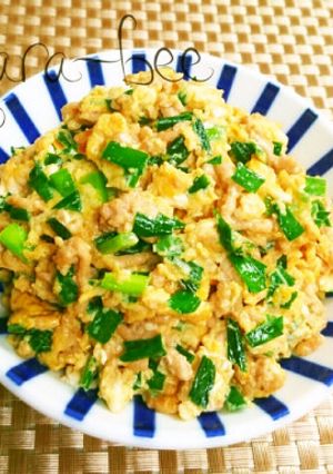 ご飯にかけたい♡優しい味のふわとろニラ玉-レシピのメイン写真
