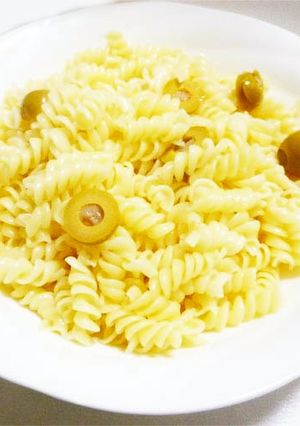 オリーブとアンチョビのフジッリパスタ-レシピのメイン写真
