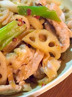 豚バラと蓮根のピリ辛炒め-レシピのメイン写真