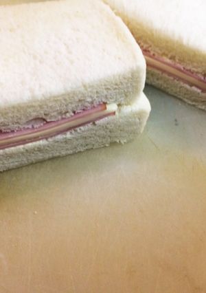 超簡単！！ハムとチーズのサンドイッチ-レシピのメイン写真