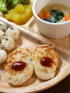 離乳食後期〜簡単やわらか豆腐ハンバーグ-レシピのメイン写真