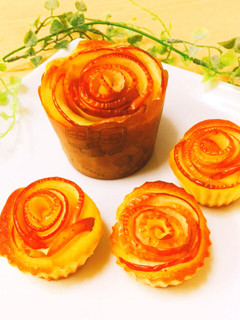 簡単☆豪華‼︎りんごの薔薇カップケーキ-レシピのメイン写真