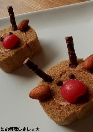 市販のロールケーキで簡単★トナカイロール-レシピのメイン写真