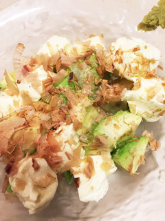 アボカドとクリチのおかかわさび醤油-レシピのメイン写真