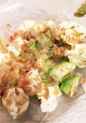 アボカドとクリチのおかかわさび醤油-レシピのメイン写真