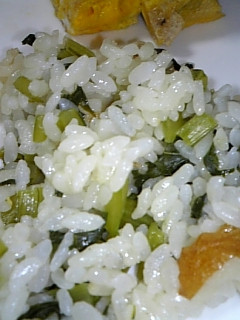 困った小松菜ちくわも揮うわ炊き込み菜飯-レシピのメイン写真