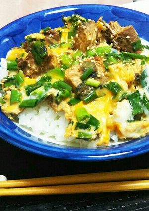 調味料なし１分で完成の鯖缶卵とじ丼-レシピのメイン写真