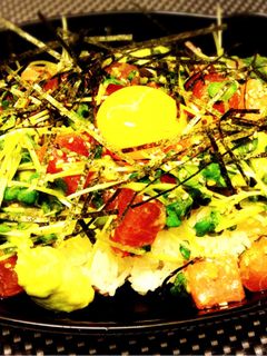 大好評の味付け♡マグロとアボカドの漬け丼-レシピのメイン写真